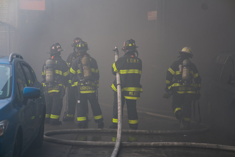 17 die from smoke in Bronx fire, 9th January